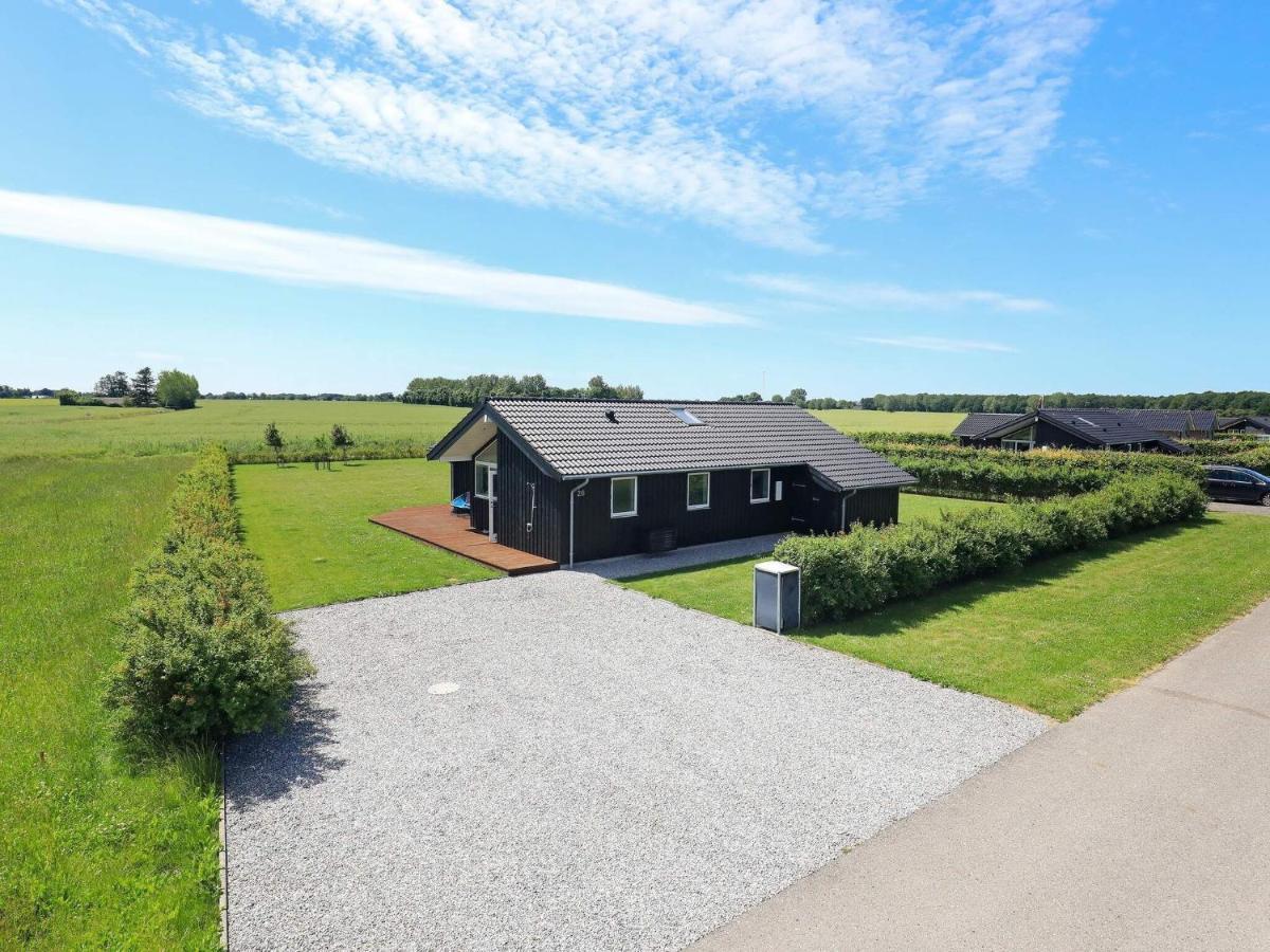 9 Person Holiday Home In Otterup Eksteriør bilde